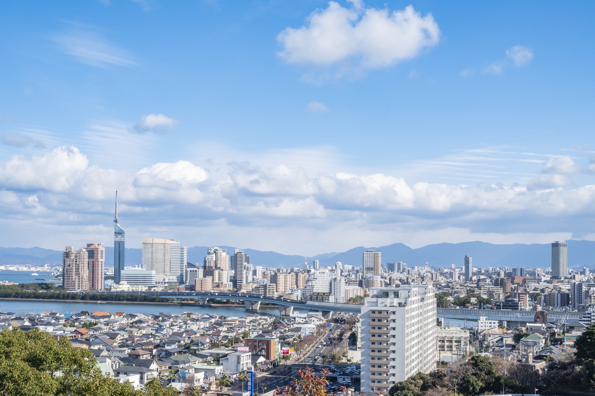 福岡・天神の街並み